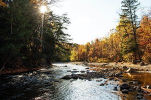 Rivière du Québec, à l'automne - Adoptez une rivière